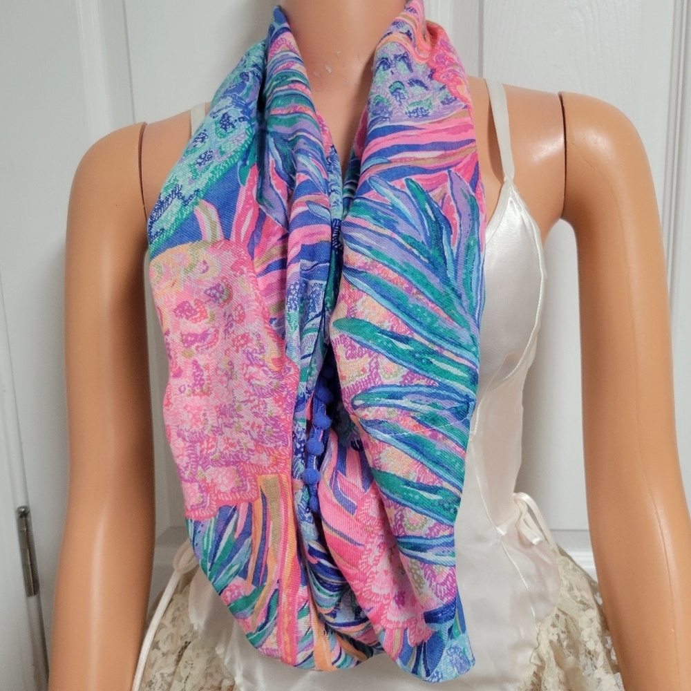 Lilly Pulitzer Girls Infinity Scarf With Pom Pom Fringe Hem. - Picture 2 of 7